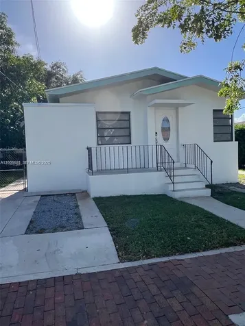532 SW 16th Avenue Miami FL 33135