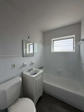 1628 SW 7th Street Miami FL 33135