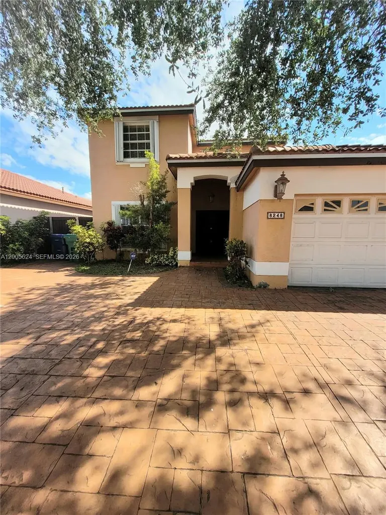 8248 NW 199th Terrace Hialeah FL 33015