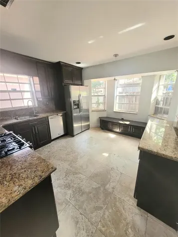 8248 NW 199th Terrace Hialeah FL 33015