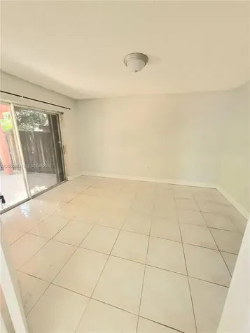 8248 NW 199th Terrace Hialeah FL 33015