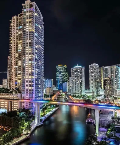 185 SW 7th Street Miami FL 33130