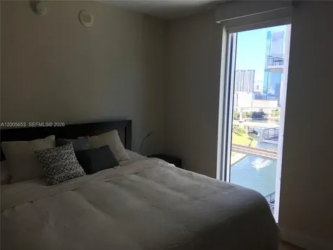 185 SW 7th Street Miami FL 33130