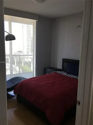 185 SW 7th Street Miami FL 33130