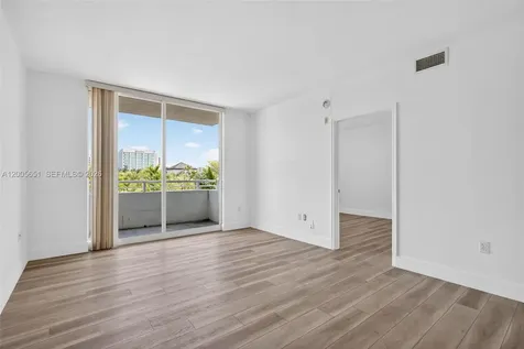2775 NE 187th Street Aventura FL 33180