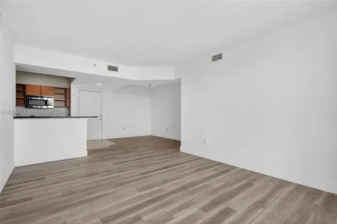 2775 NE 187th Street Aventura FL 33180