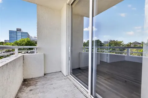 2775 NE 187th Street Aventura FL 33180