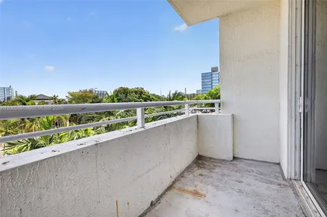 2775 NE 187th Street Aventura FL 33180