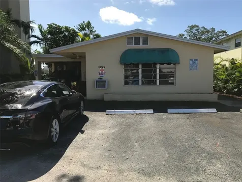 1020 SE 15th Street Fort Lauderdale FL 33316