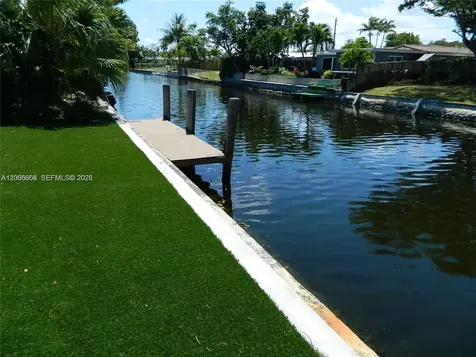 4401 NE 15th Terrace Oakland Park FL 33334