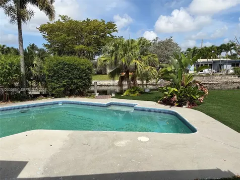 4401 NE 15th Terrace Oakland Park FL 33334