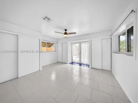 4401 NE 15th Terrace Oakland Park FL 33334