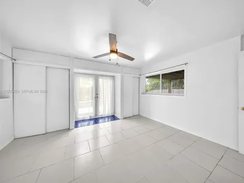 4401 NE 15th Terrace Oakland Park FL 33334