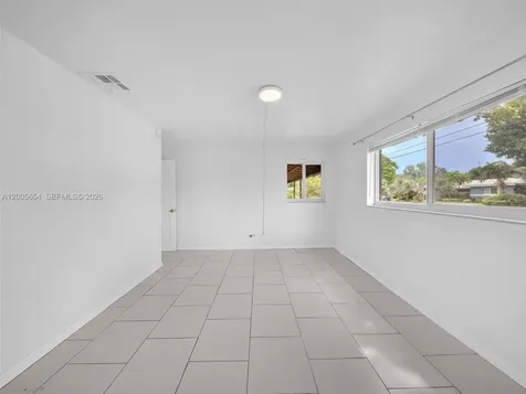 4401 NE 15th Terrace Oakland Park FL 33334