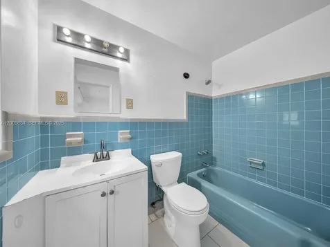 4401 NE 15th Terrace Oakland Park FL 33334