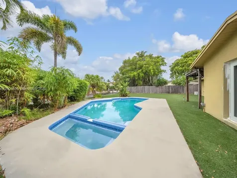 4401 NE 15th Terrace Oakland Park FL 33334