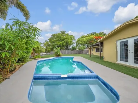 4401 NE 15th Terrace Oakland Park FL 33334