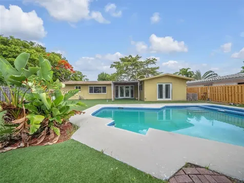 4401 NE 15th Terrace Oakland Park FL 33334