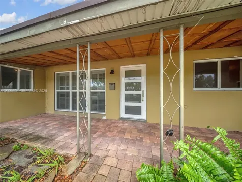 4401 NE 15th Terrace Oakland Park FL 33334