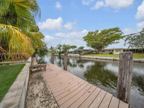 4401 NE 15th Terrace Oakland Park FL 33334