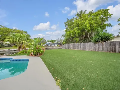 4401 NE 15th Terrace Oakland Park FL 33334