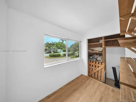 4401 NE 15th Terrace Oakland Park FL 33334