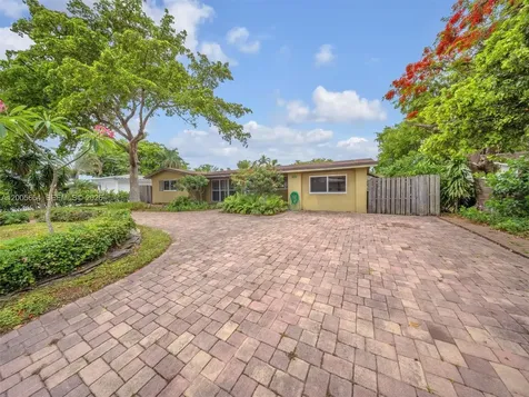 4401 NE 15th Terrace Oakland Park FL 33334