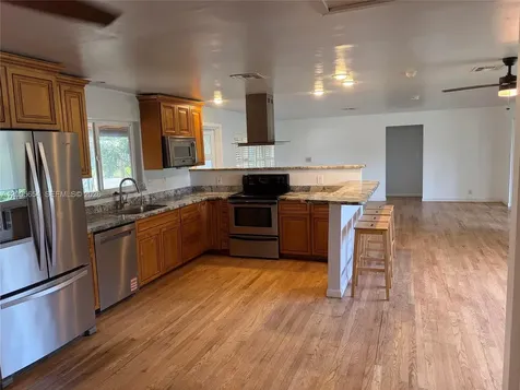 4401 NE 15th Terrace Oakland Park FL 33334