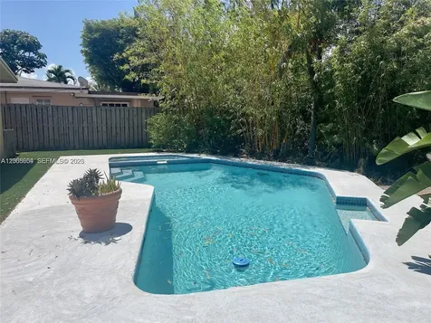 4401 NE 15th Terrace Oakland Park FL 33334