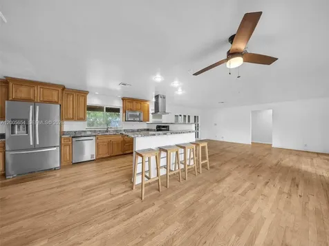 4401 NE 15th Terrace Oakland Park FL 33334