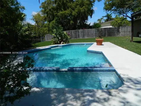 4401 NE 15th Terrace Oakland Park FL 33334
