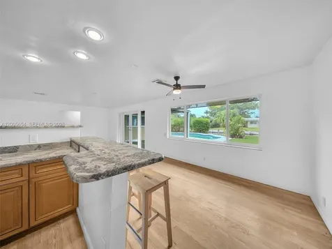 4401 NE 15th Terrace Oakland Park FL 33334