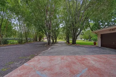 4981 SW 186th Avenue Southwest Ranches FL 33332
