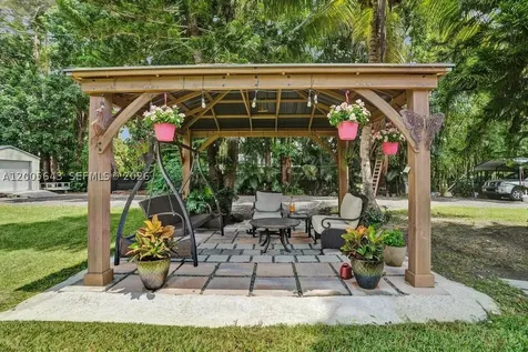 4981 SW 186th Avenue Southwest Ranches FL 33332