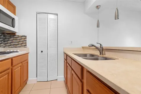 850 N Miami Avenue Miami FL 33136