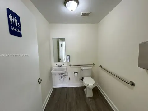 2199 NW 20th Street Miami FL 33142