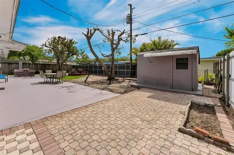 9750 SW 74th Street Miami FL 33173