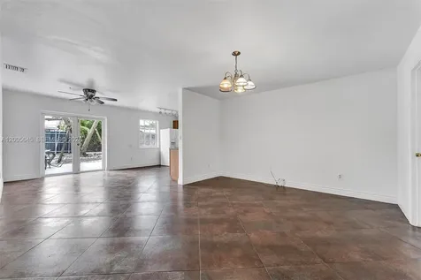 9750 SW 74th Street Miami FL 33173