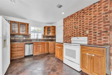 9750 SW 74th Street Miami FL 33173