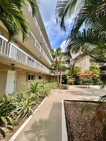 7740 Camino Real Miami FL 33143