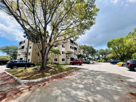 7740 Camino Real Miami FL 33143
