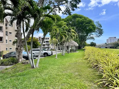7740 Camino Real Miami FL 33143