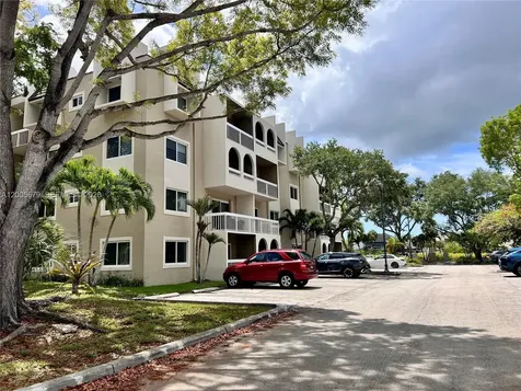 7740 Camino Real Miami FL 33143