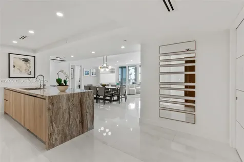 1500 Ocean Drive Miami Beach FL 33139