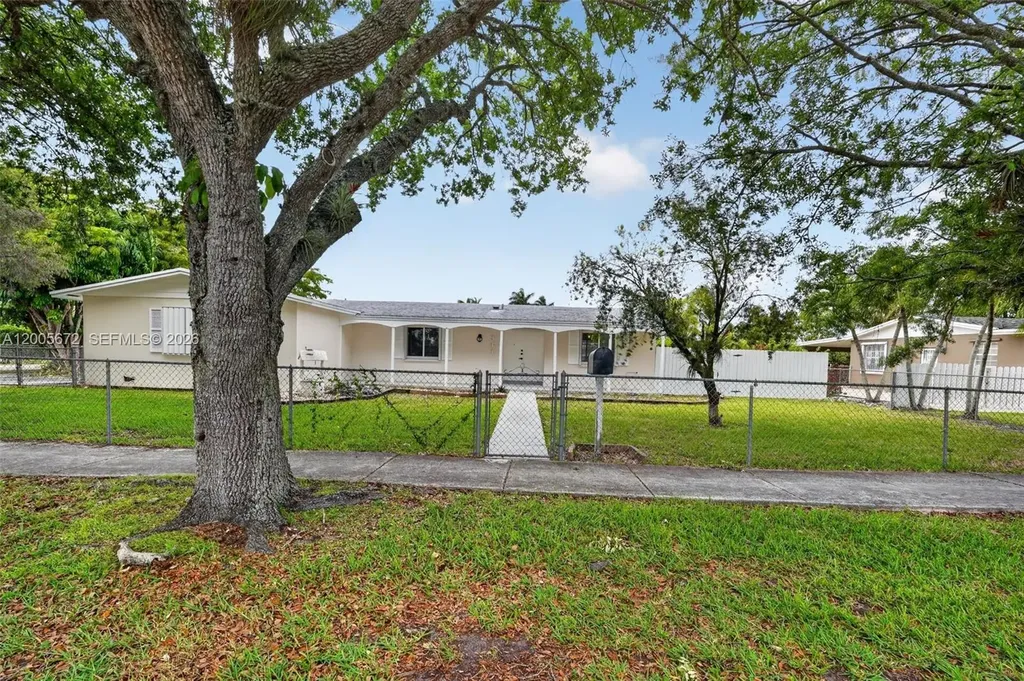 341 NW 15th Street Homestead FL 33030