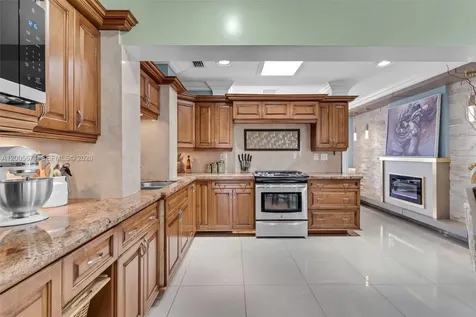 17932 NW 78th Avenue Hialeah FL 33015