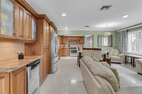 17932 NW 78th Avenue Hialeah FL 33015