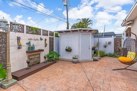 17932 NW 78th Avenue Hialeah FL 33015