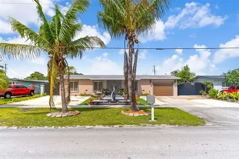 17932 NW 78th Avenue Hialeah FL 33015