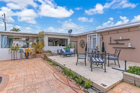 17932 NW 78th Avenue Hialeah FL 33015